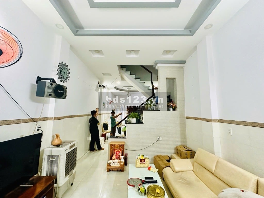 NHÀ ĐẸP KIÊN CỐ - NGAY HIỆP THÀNH CITY - HẺM XE HƠI TRẦN THỊ HÈ - 4x17m - 3 TẦNG - CHỈ NHỈNH 4 TỶ TL