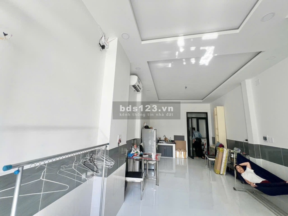 Bán nhà mới 100% ngay đầu đường Mã Lò, Bình Tân