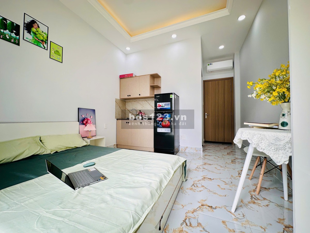 Căn hộ dịch vụ siêu xinh mới xây 100% có ban công lớn, full nội thất ngay Cầu Phú Mỹ Q7