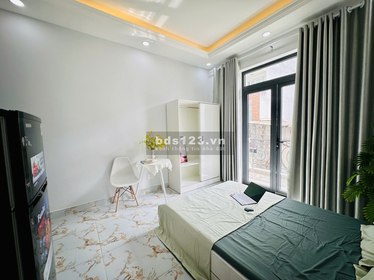 Căn hộ dịch vụ siêu xinh mới xây 100% có ban công lớn, full nội thất ngay Cầu Phú Mỹ Q7