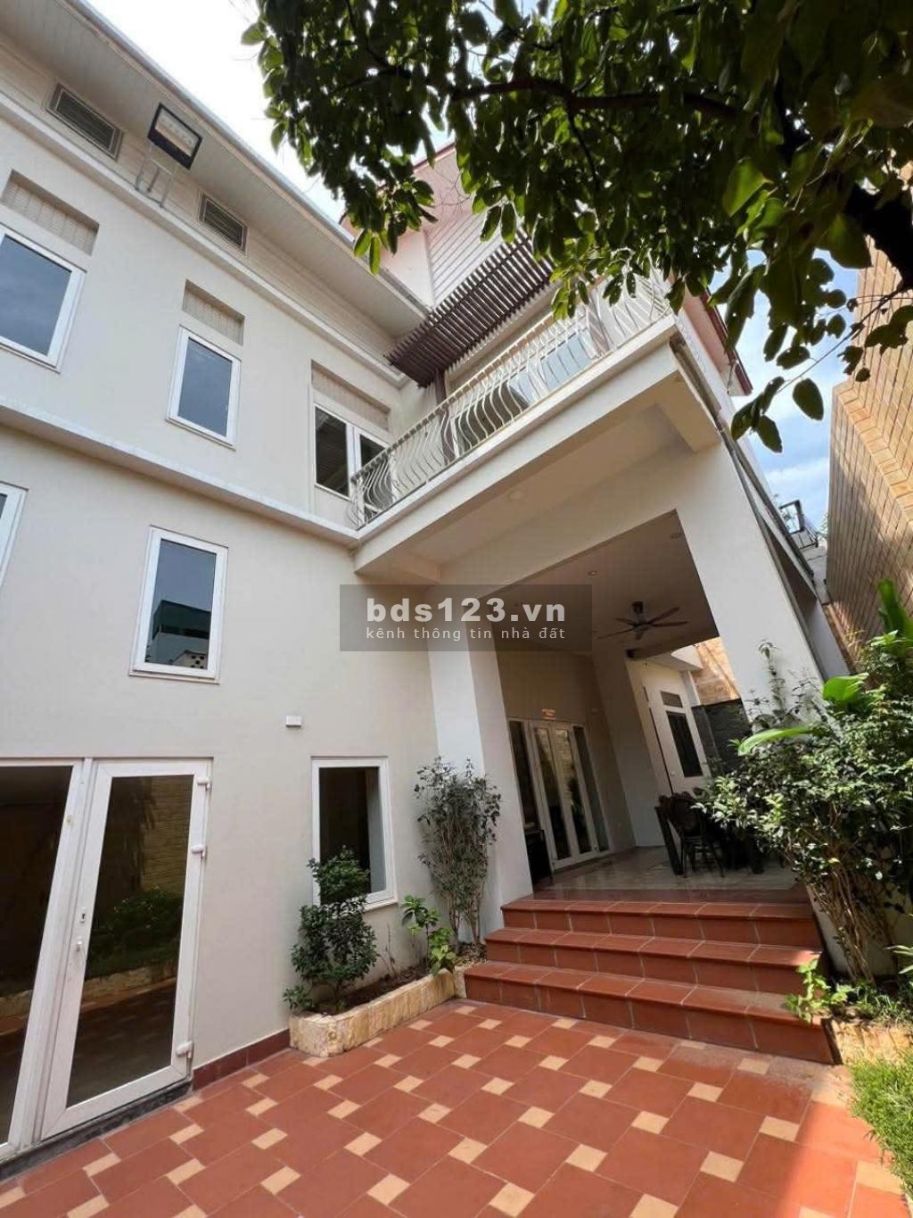 Biệt thự Ngọc Thụy, hàng xóm Khai Sơn, 313m2 xây 4 tầng, ô tô thông hạ tầng Khai Sơn phố Gia Thượng