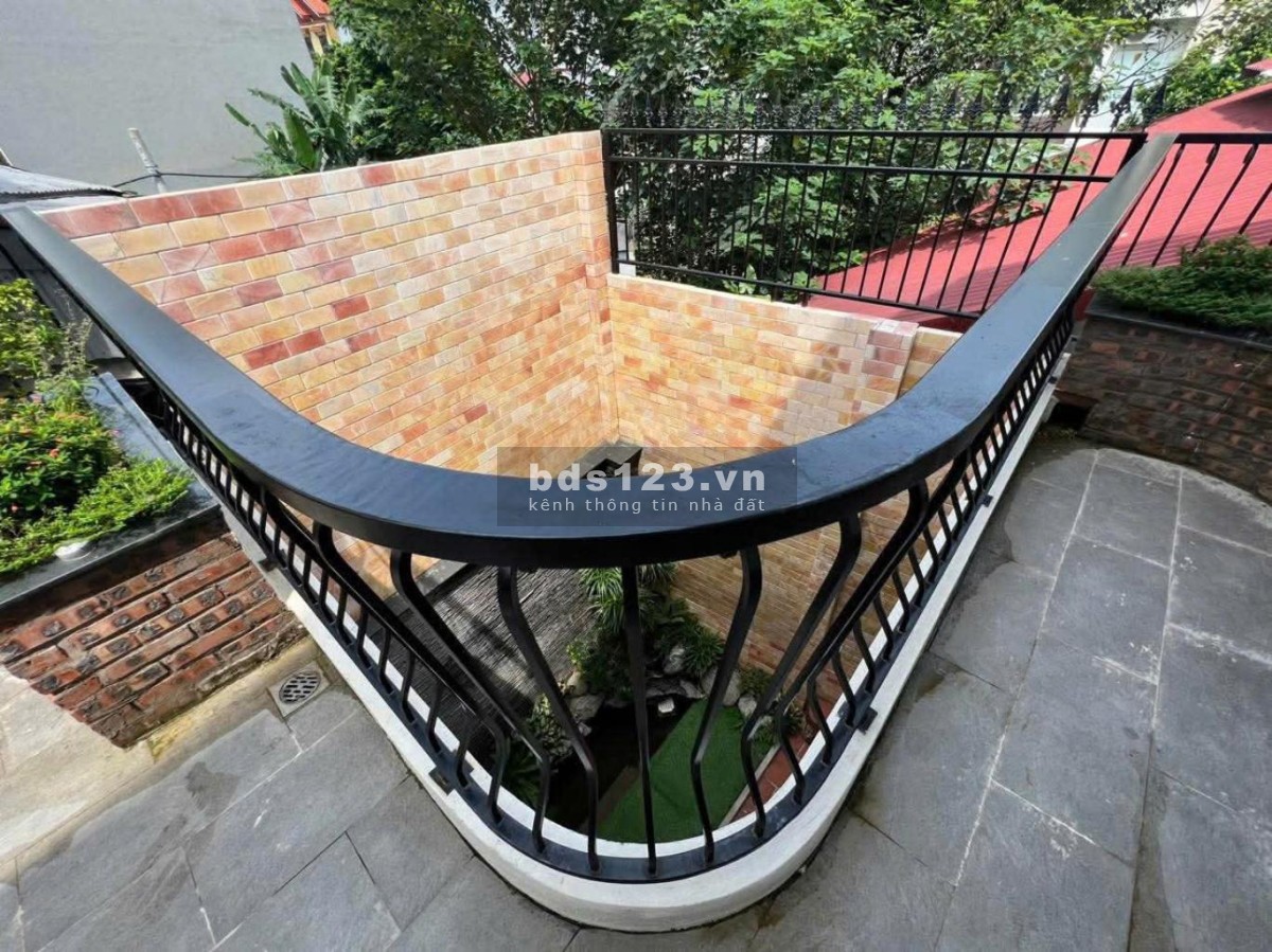 Biệt thự Ngọc Thụy, hàng xóm Khai Sơn, 313m2 xây 4 tầng, ô tô thông hạ tầng Khai Sơn phố Gia Thượng