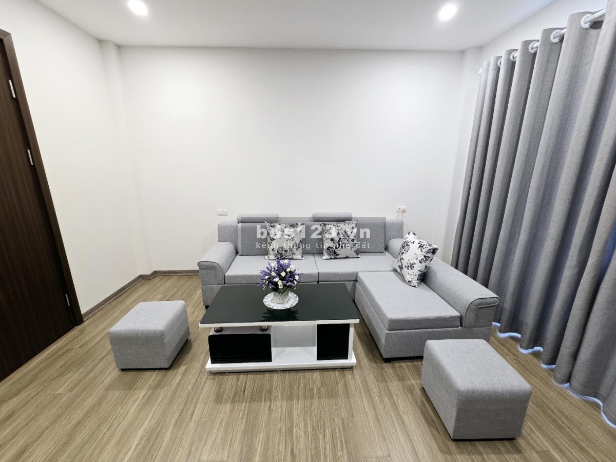 Nhà mới, đẹp, 6 tầng, full nội thất, ô tô đỗ cửa nhà