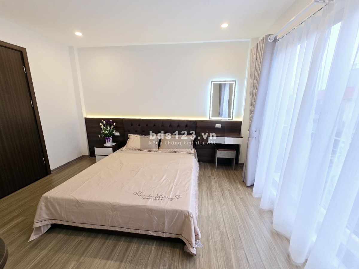 Nhà mới, đẹp, 6 tầng, full nội thất, ô tô đỗ cửa nhà