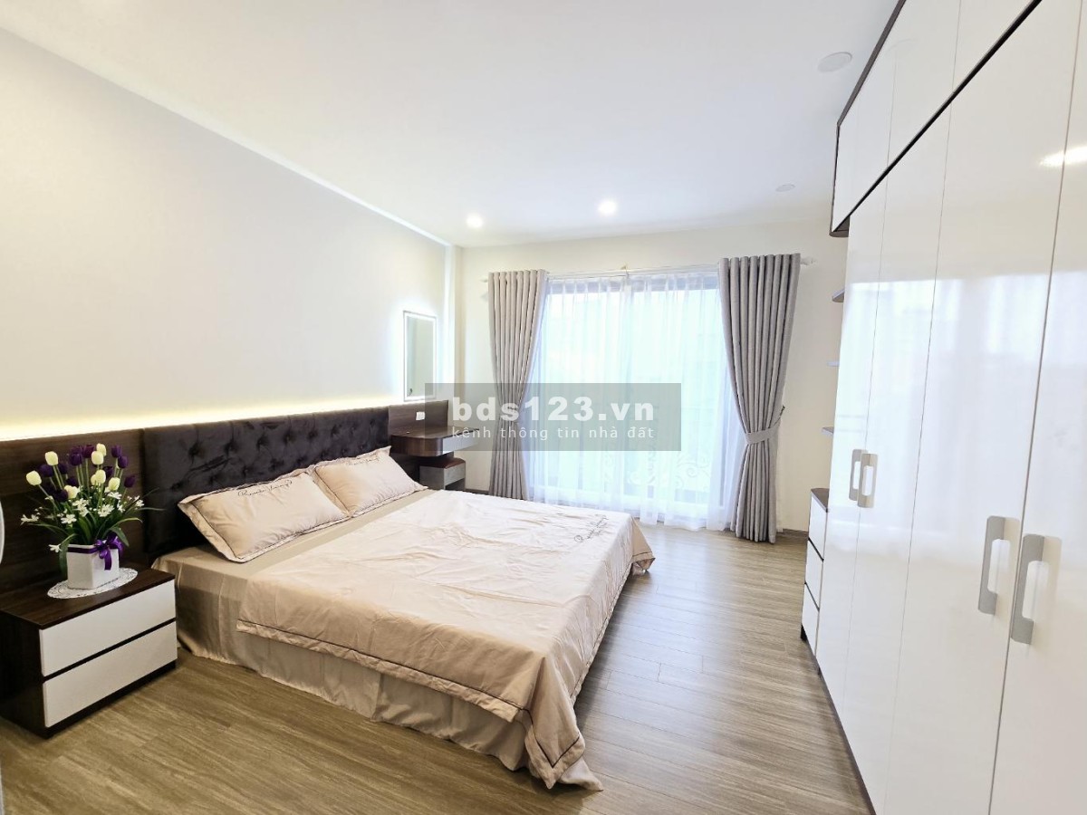 Nhà mới, đẹp, 6 tầng, full nội thất, ô tô đỗ cửa nhà