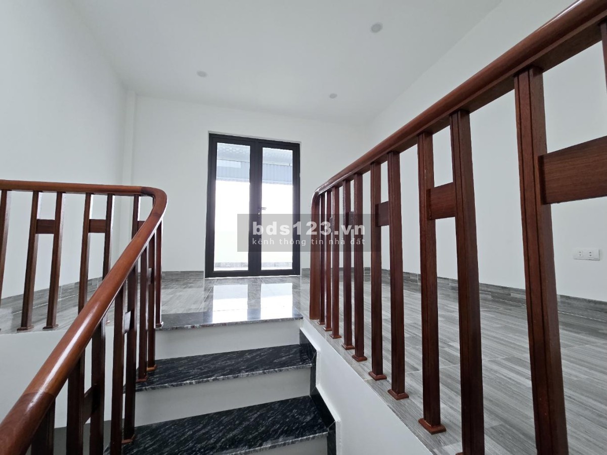 Nhà mới, đẹp, 6 tầng, full nội thất, ô tô đỗ cửa nhà
