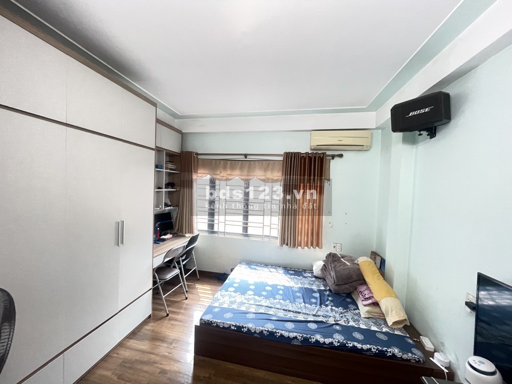 Bán nhà Hồng Tiến, Long Biên diện tích 42 mét, 4 tầng dân xây kiên cố, gần ô tô tránh, giá 7.35 tỷ