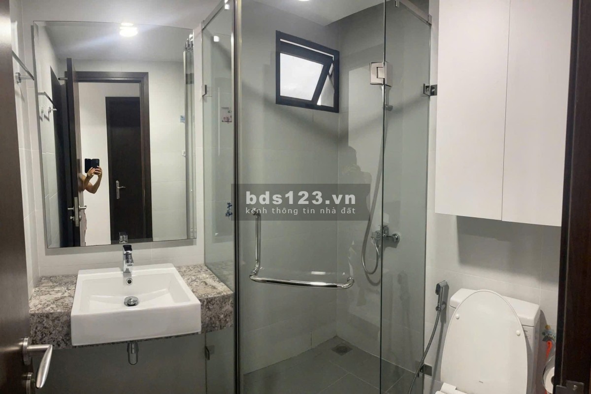 Chung cư Miếu Nổi (thang máy), Vũ Huy Tấn, BT: 10tr/th, 1p ngủ, 55m2.