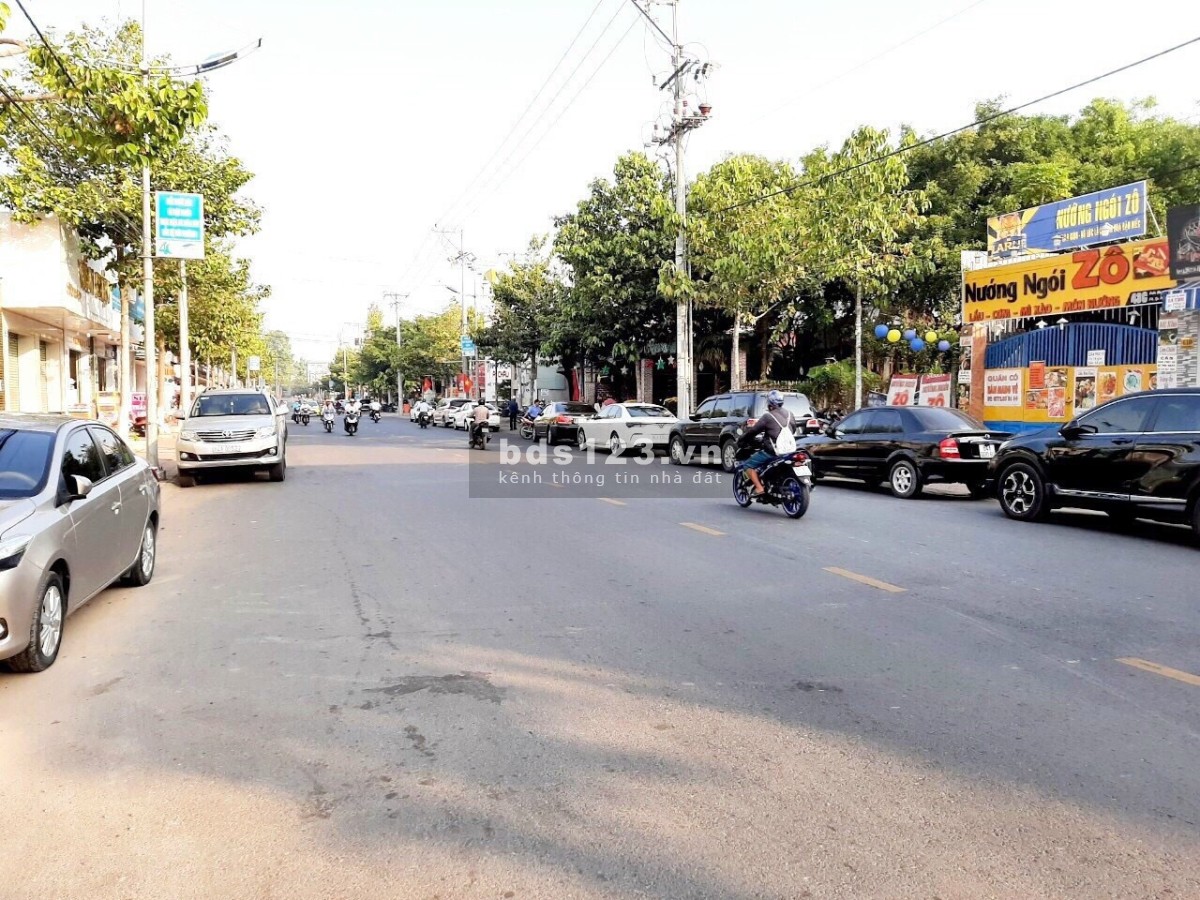 NHÀ 1 TRỆT 3 LẦU MẶT TIỀN ĐƯỜNG TRẦN ĐẠI NGHĨA PHƯỜNG 4, TP VĨNH LONG