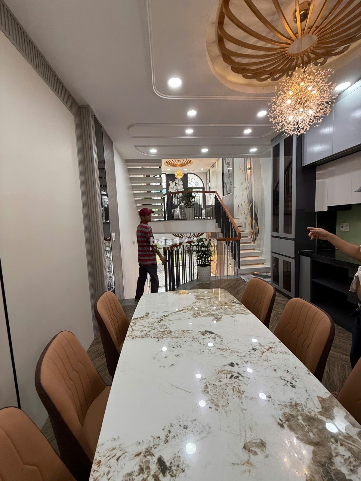 Quận 12 – Bán nhà mới 4 tầng, Thạnh Xuân 24. Đường nhựa 8m – Diện tích 4 x 17m – Giá: 6.5 tỷ