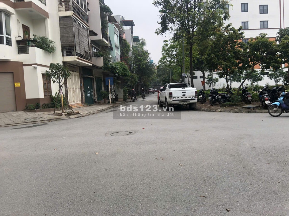 Bán nhà liền kề, 5 tầng, DT 60m² – Giá 17.4 tỷ. Kinh doanh đỉnh – Gần trường THPT Lương Thế Vinh