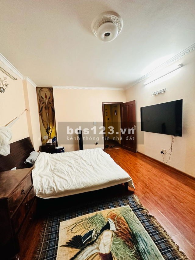 Chính chủ cần bán nhà phố Nguyễn Chí Thanh Q.Đống Đa 55m2, 6 tầng, 18.8 Tỷ - Thương lượng