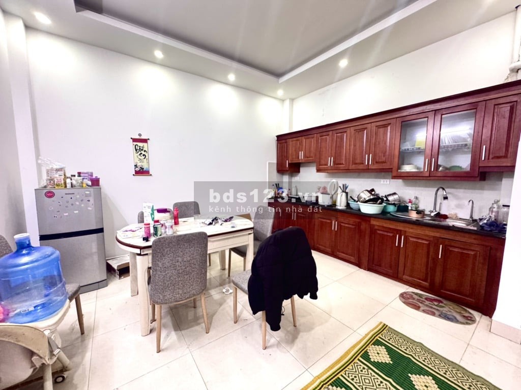 Bán nhà liền kề, 5 tầng, DT 60m² – Giá 17.4 tỷ. Kinh doanh đỉnh – Gần trường THPT Lương Thế Vinh