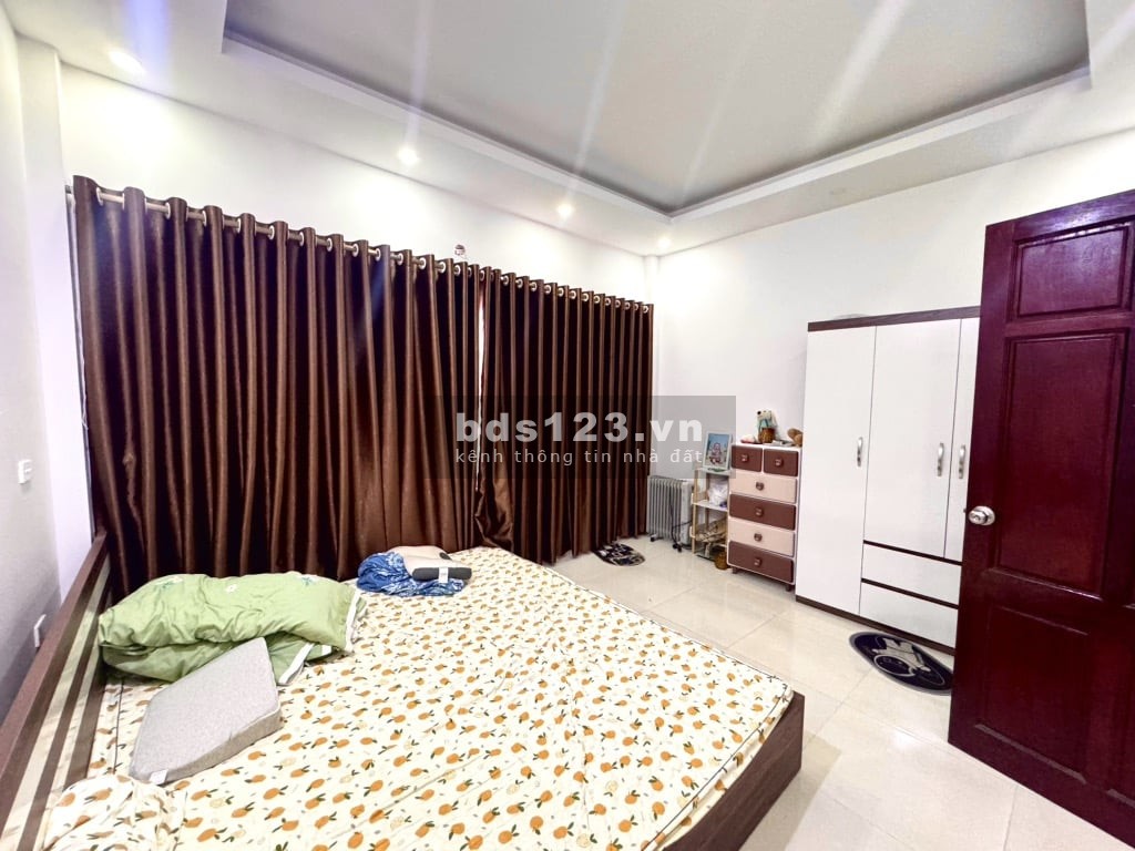 Bán nhà liền kề, 5 tầng, DT 60m² – Giá 17.4 tỷ. Kinh doanh đỉnh – Gần trường THPT Lương Thế Vinh