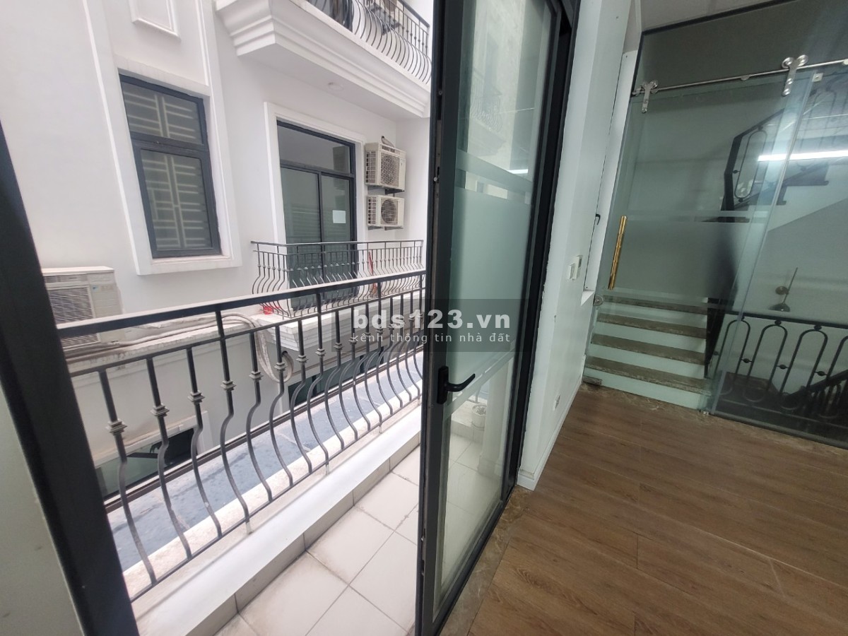 CHo thuê sàn văn phòng chỉ 7 triệu tại Vinhomes Marina