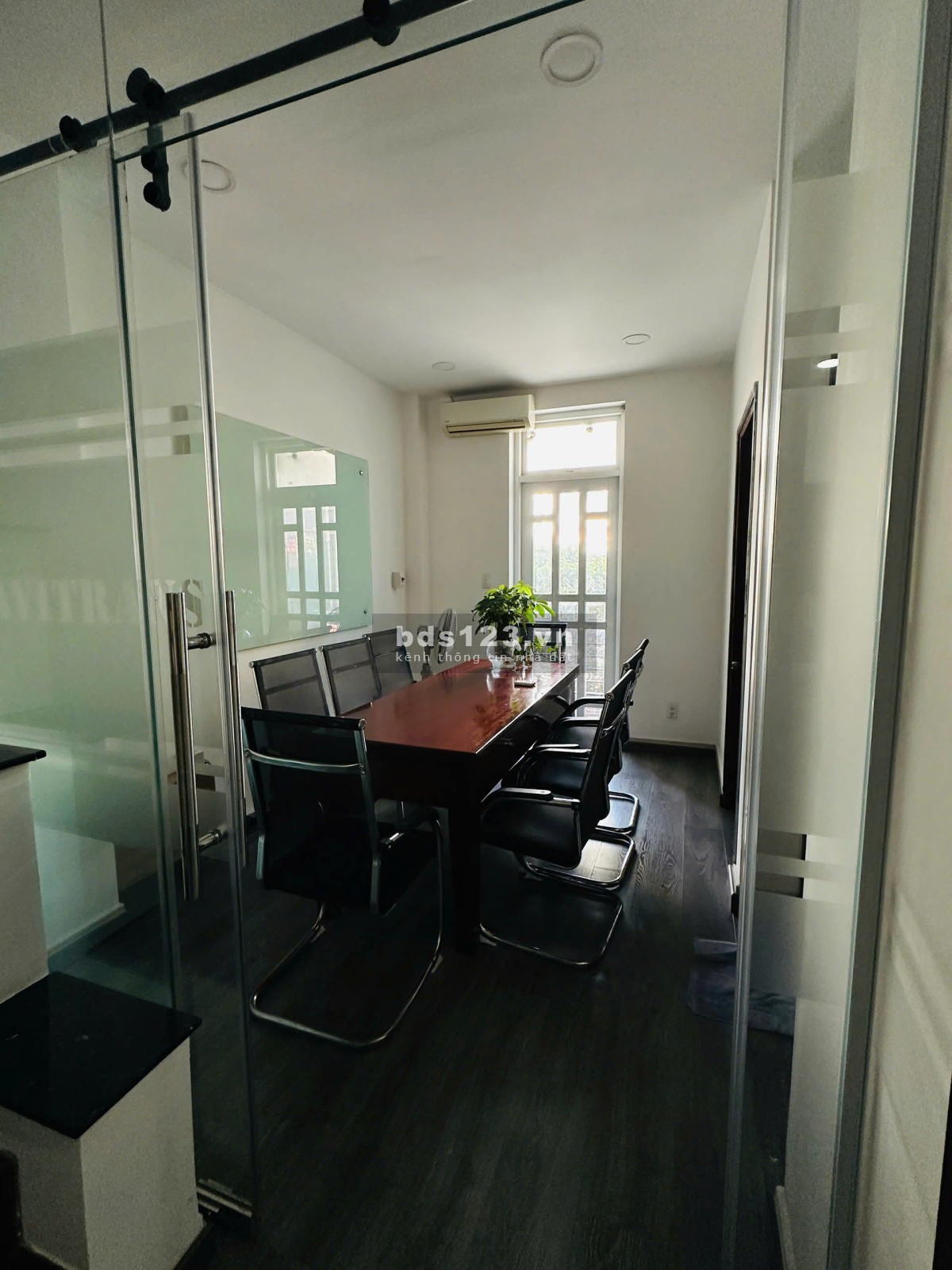 Cho thuê văn phòng 120 m2 – 330 m2 chỉ từ 35 triệu/ tháng