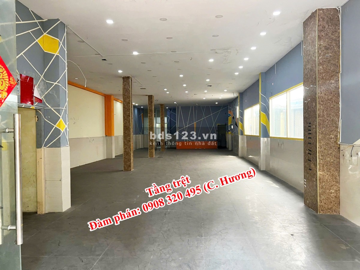 Nhà mặt tiền 17 Tạ Uyên, Phường 12, Quận 5. Chính chủ