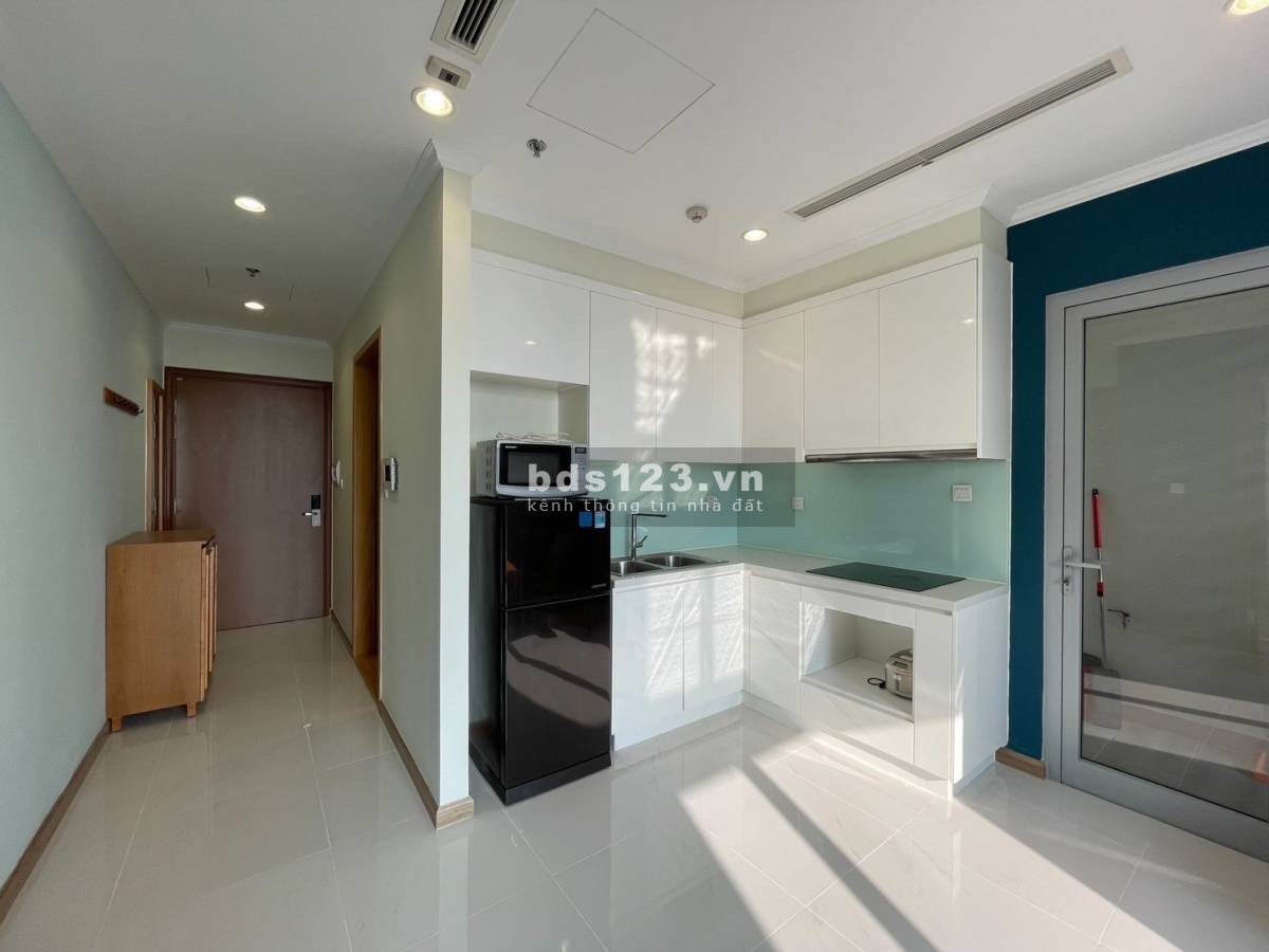 Cần bán căn hộ cao cấp Vinhome Central Park, L3, Lầu cao, Suất Nước ngoài, 2 PN