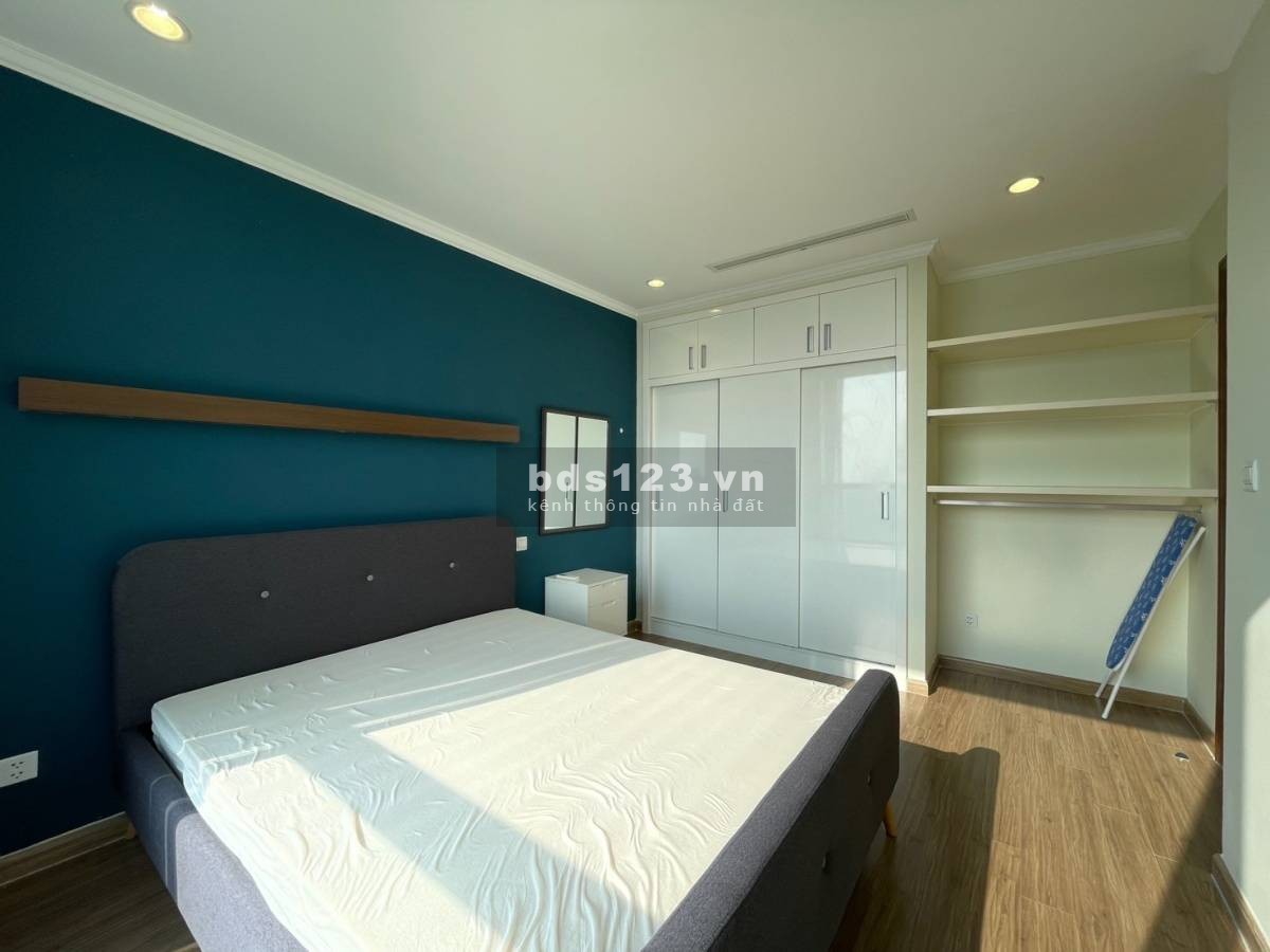 Cần bán căn hộ cao cấp Vinhome Central Park, L3, Lầu cao, Suất Nước ngoài, 2 PN