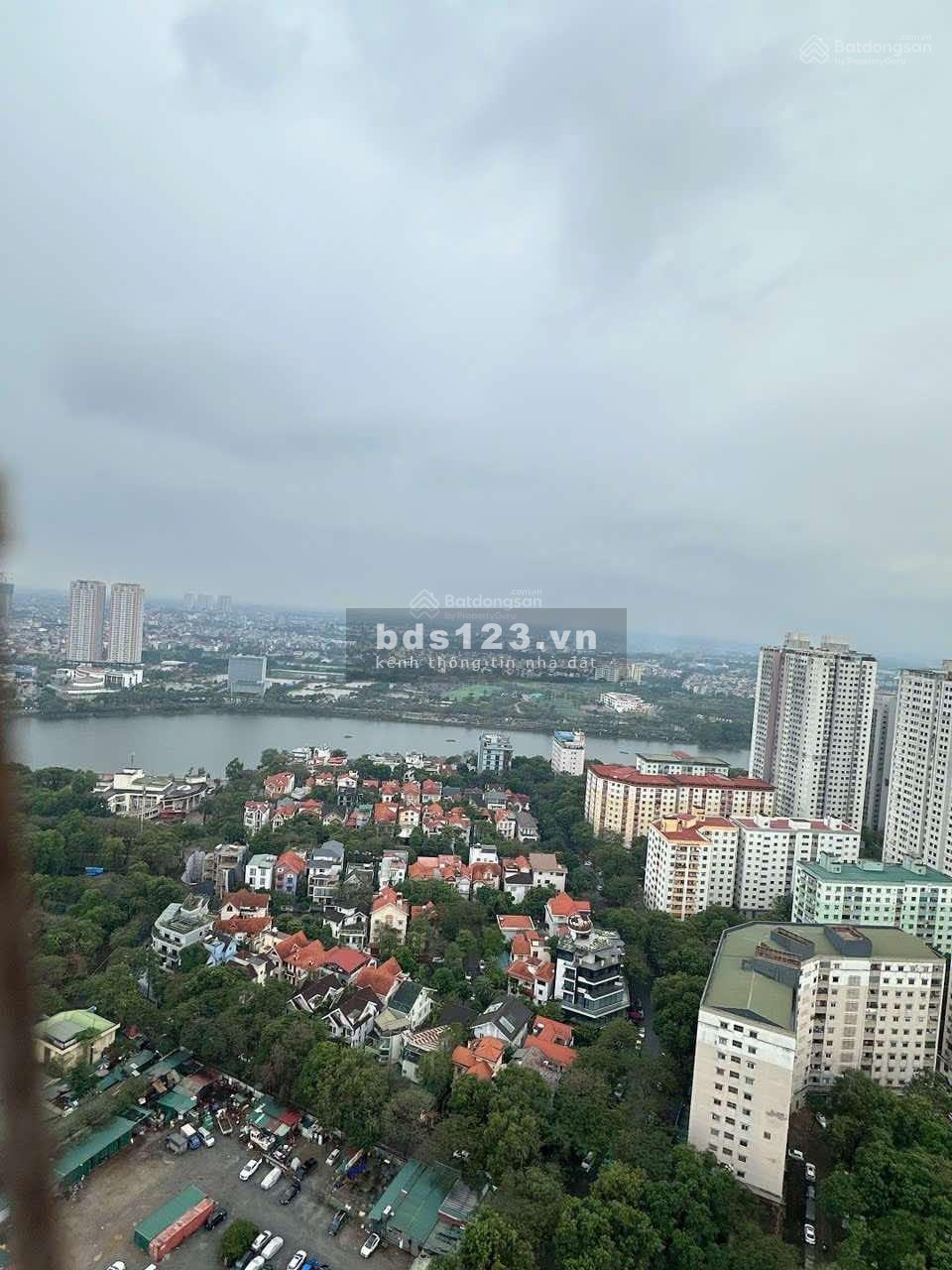 Sở hữu căn hộ View hồ Linh Đàm, DT 61.5 m2 giá chỉ 2,5 tỷ. LH: 0978062339
