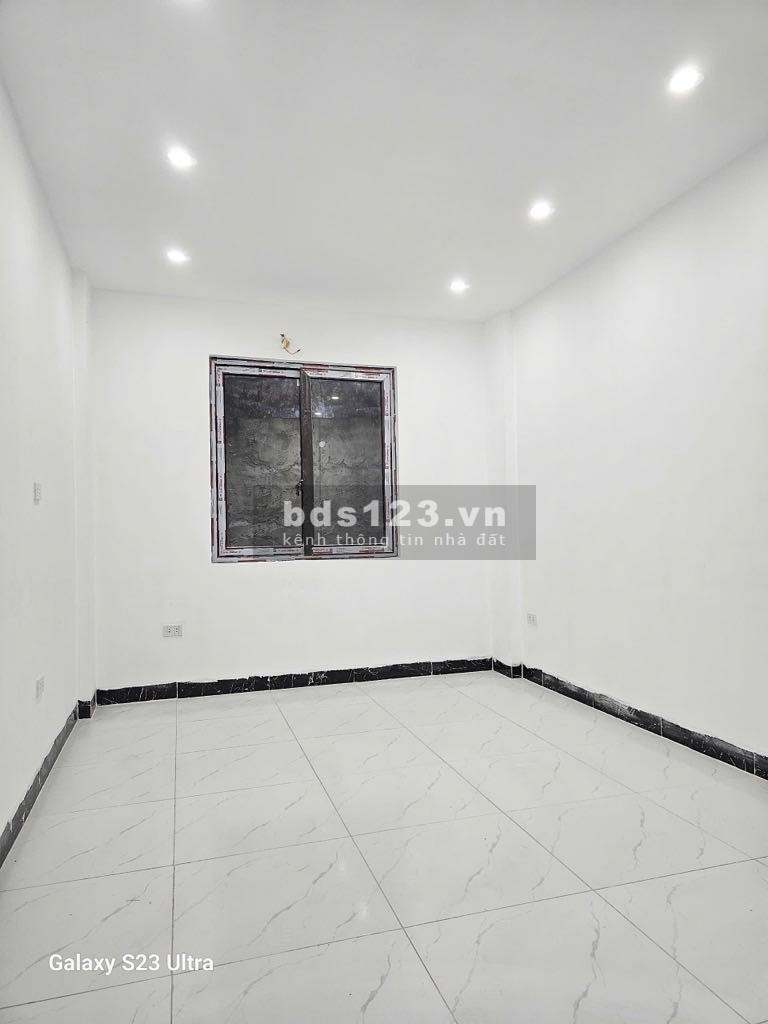 Bán nhà Tân ấp, lô góc, có thang máy, 50m2, 10.9 tỷ