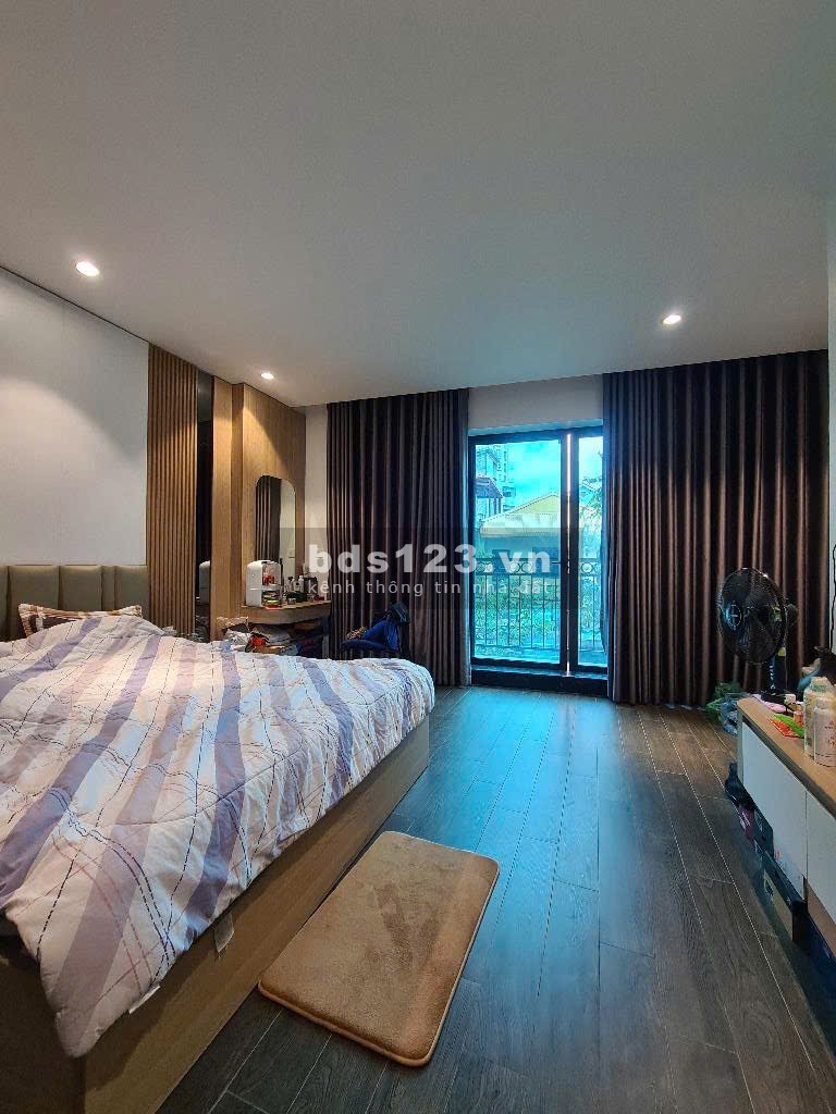 Siêu phẩm Khương Đình, cách phố chỉ 10m, lô góc 3 thoáng, 6 tầng thang máy, kinh doanh sầm uất