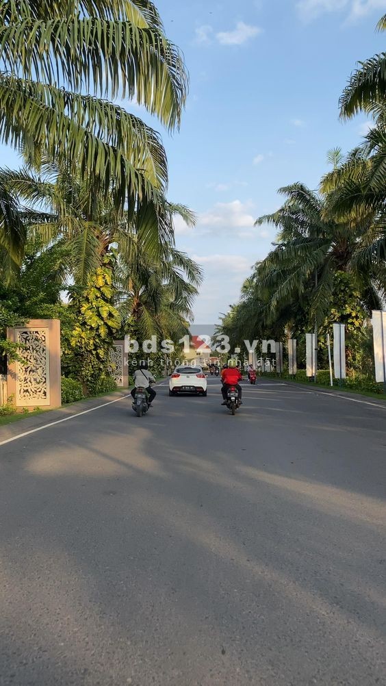 Dạ em bán lô đất vườn Hưng Long về quê về an cư - 2800m2 chỉ 890 triệu