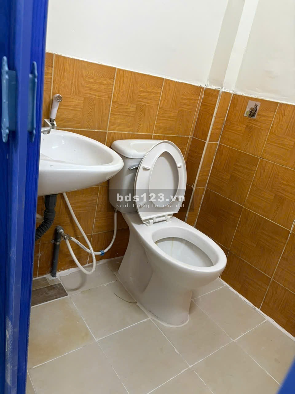 Nhà 2 mặt tiền hẻm cần cho thuê, thuận tiện kinh doanh buôn bán
