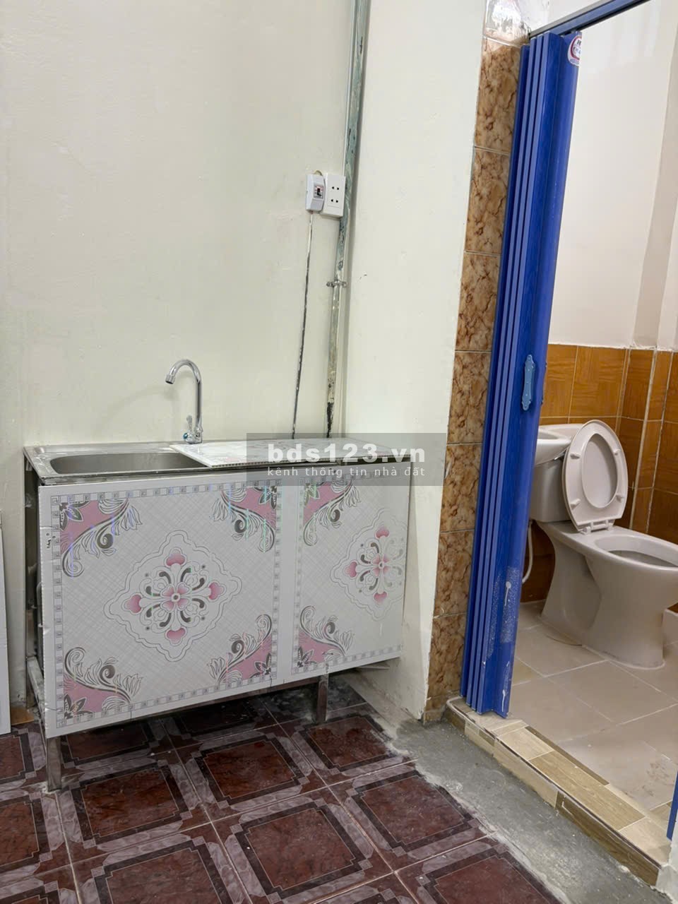 Nhà 2 mặt tiền hẻm cần cho thuê, thuận tiện kinh doanh buôn bán
