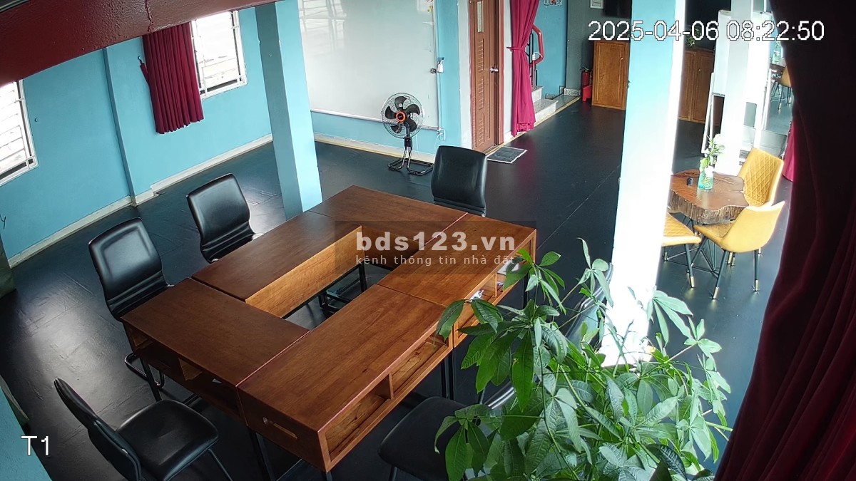 Sang nhượng Văn phòng & Trung tâm đào tạo, mặt tiền đường Nguyễn Tất Thành, P.18, Quận 4, TPHCM