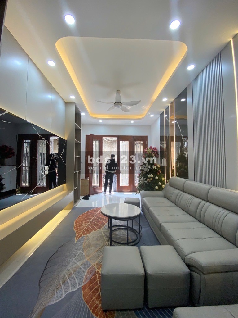 Siêu hiếm bán nhà Nguyễn Chính, Tân Mai – nhà mới xây, nội thất đầy đủ, lô góc 2 mặt thoáng