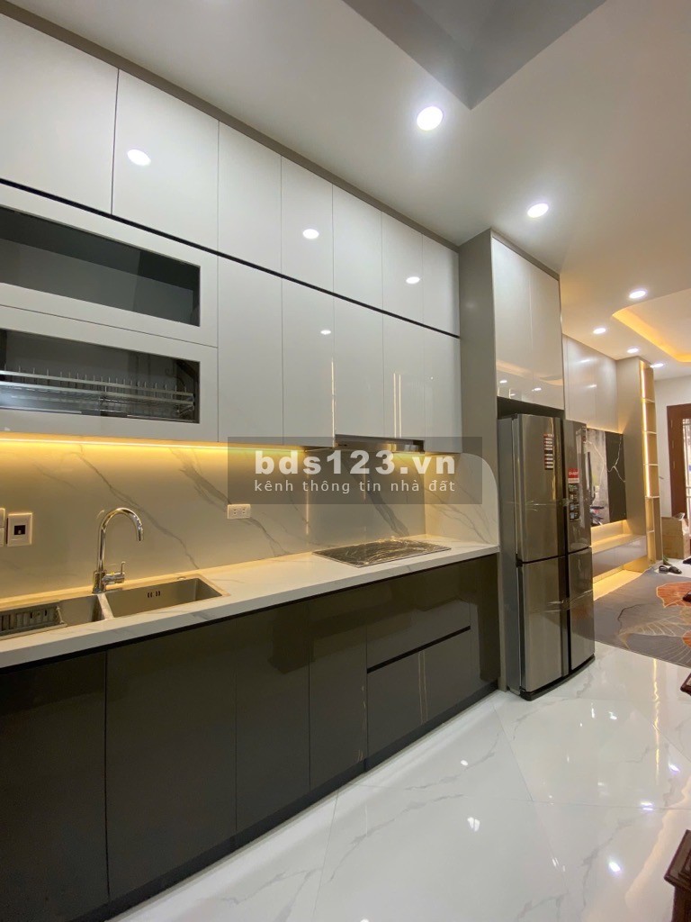 Siêu hiếm bán nhà Nguyễn Chính, Tân Mai – nhà mới xây, nội thất đầy đủ, lô góc 2 mặt thoáng