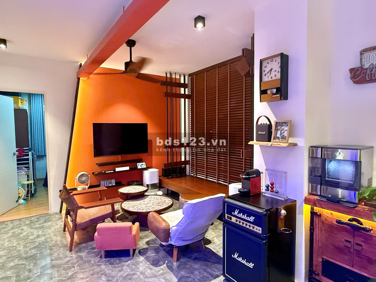 Căn 82m2 Hoàng Kim Thế Gia, sổ hồng sẵn, thanh toán 950tr ở ngay, nhà mới