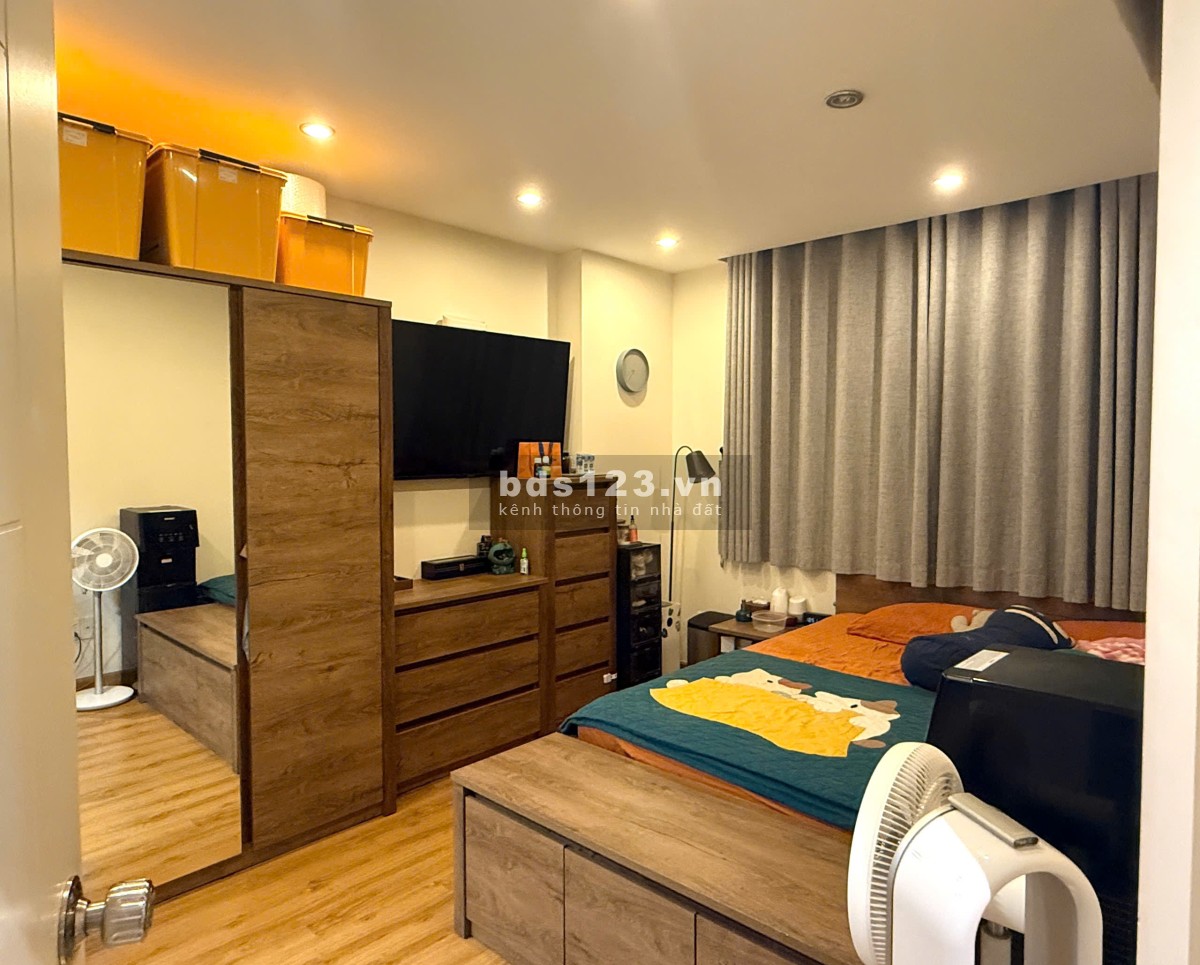 Căn 82m2 Hoàng Kim Thế Gia, sổ hồng sẵn, thanh toán 950tr ở ngay, nhà mới