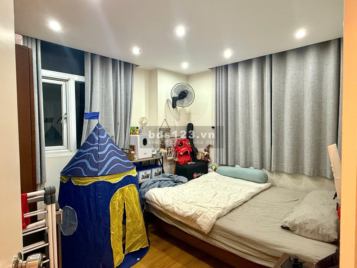 Căn 82m2 Hoàng Kim Thế Gia, sổ hồng sẵn, thanh toán 950tr ở ngay, nhà mới