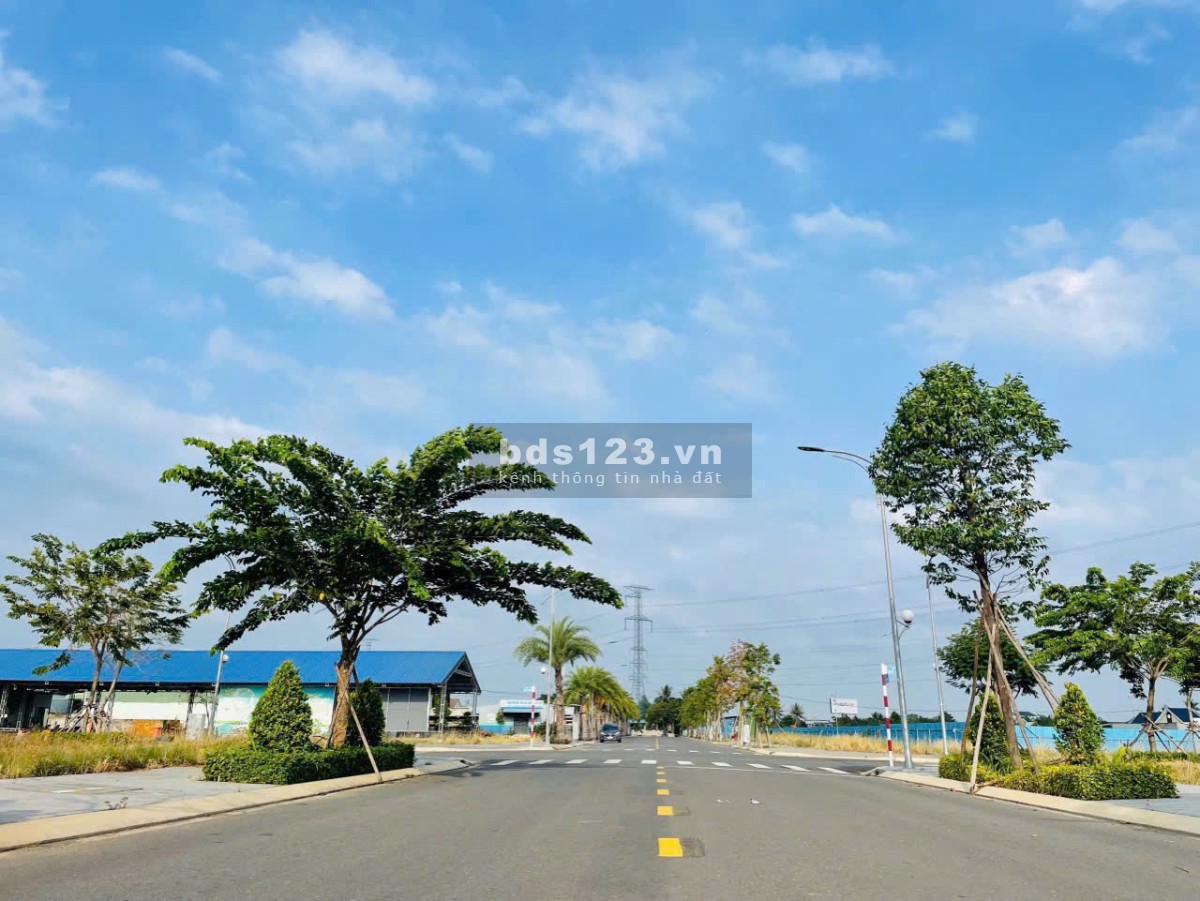 King Hill Residences, Bến Lức, Long An cạnh dự án Eco Retreat cho khách hàng đầu tư.
