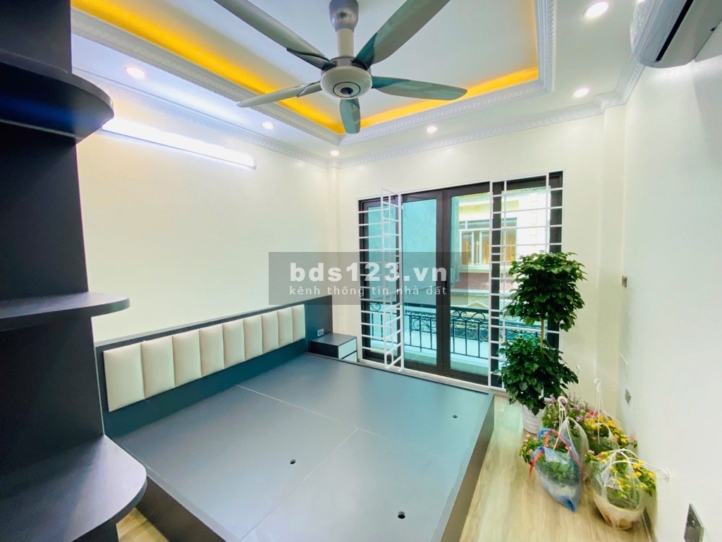 Nhà đẹp lung linh, vừa túi tiền, phố Tân Mai, diện tích 30m², xây 5 tầng, giá nhỉnh 6 tỷ