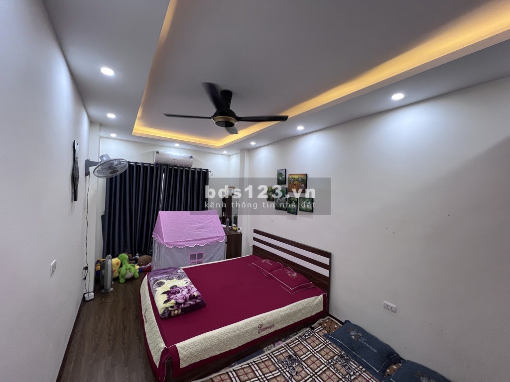 Nhà đẹp lung linh, vừa túi tiền, phố Tân Mai, diện tích 30m², xây 5 tầng, giá nhỉnh 6 tỷ