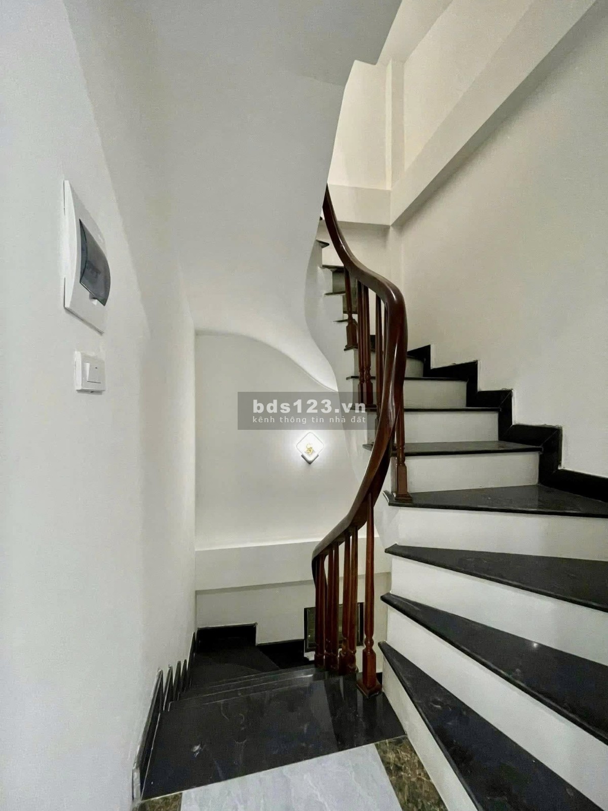 Bán nhà Ngô Quyền – Hà Đông, diện tích 30m² x 5 tầng, vào ở ngay. Giá 7.95 tỷ