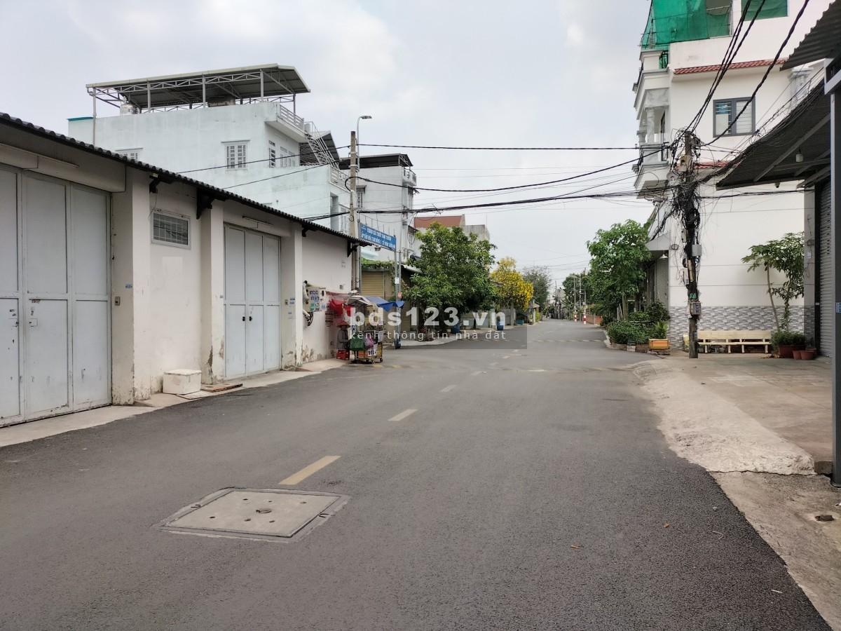 HÓC MÔN, BÁN LÔ ĐẤT 5x21m MẶT TIỀN TÔ KÝ 6