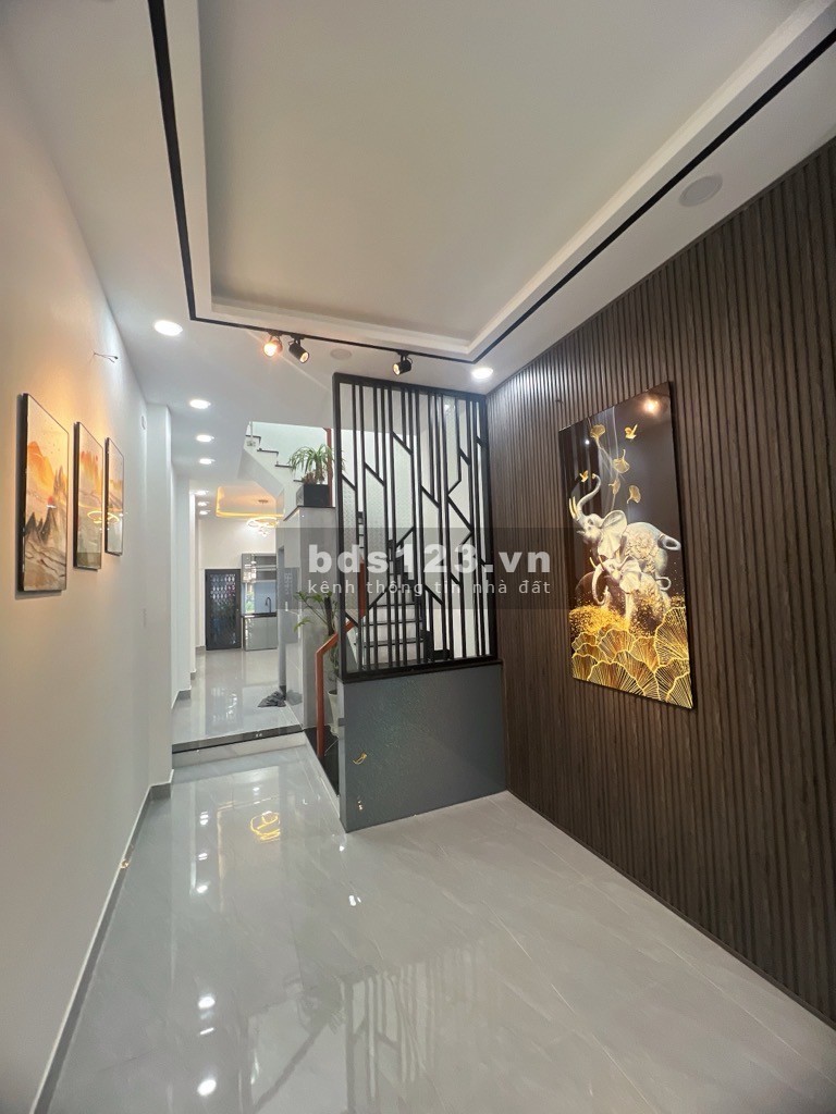 Mặt tiền kinh doanh đa nghành nghề, quận 8, Đường Phạm Hùng, 40m2, sổ đẹp, 5.2 tỷ
