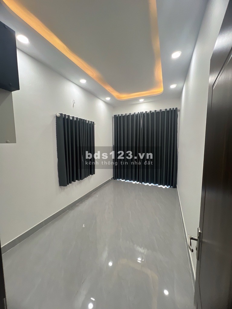 Mặt tiền kinh doanh đa nghành nghề, quận 8, Đường Phạm Hùng, 40m2, sổ đẹp, 5.2 tỷ