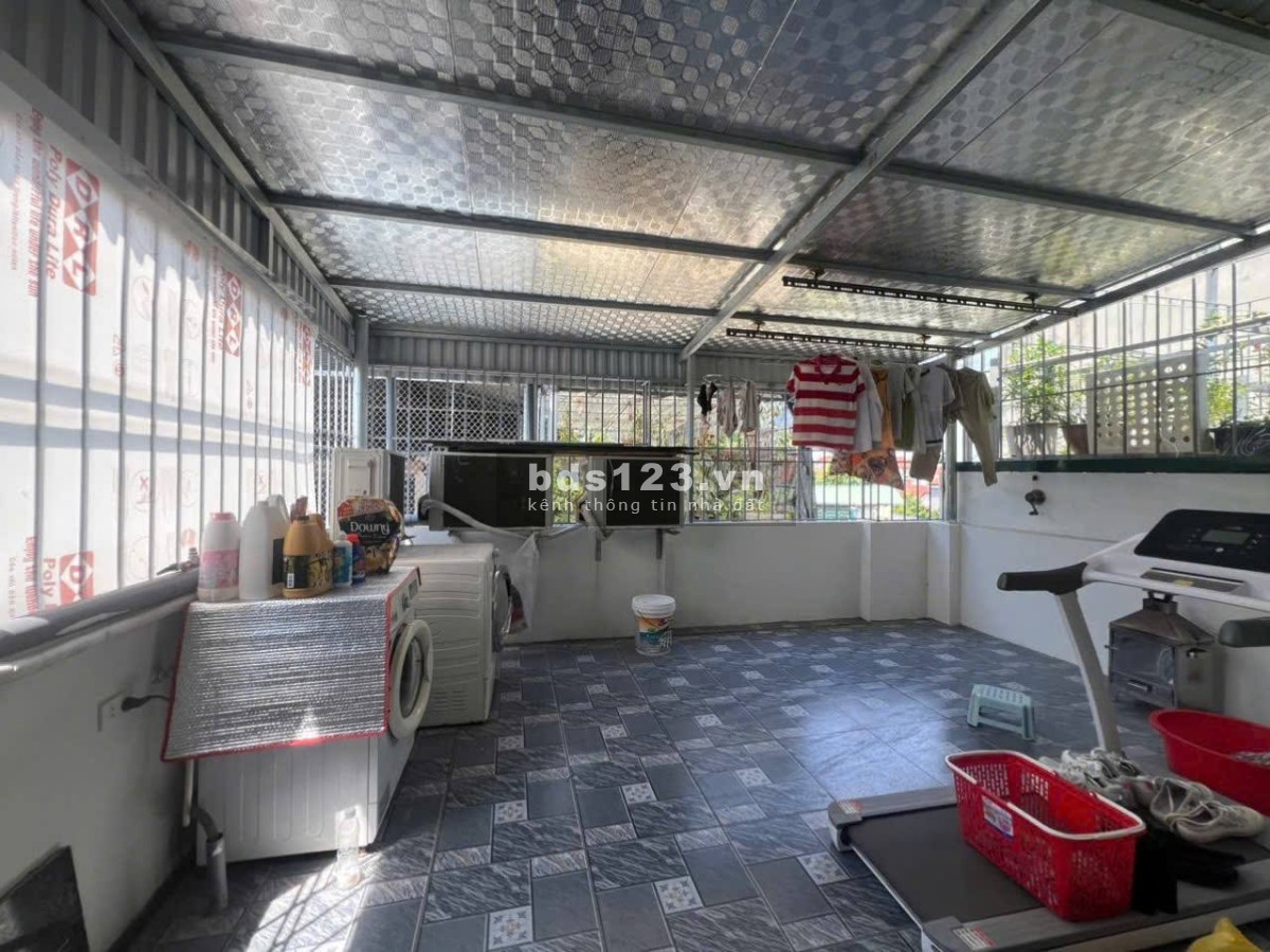 Chính chủ bán nhà mới, ở luôn DT 38m² – sổ đỏ riêng – giá chỉ 5,xx tỷ
