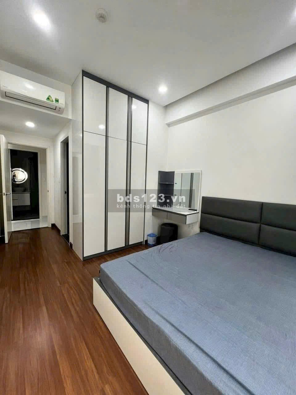 Chung cư Saigon Airport, Bạch Đằng, TB: 98m2, nội thất cao cấp, 2pn, 16tr