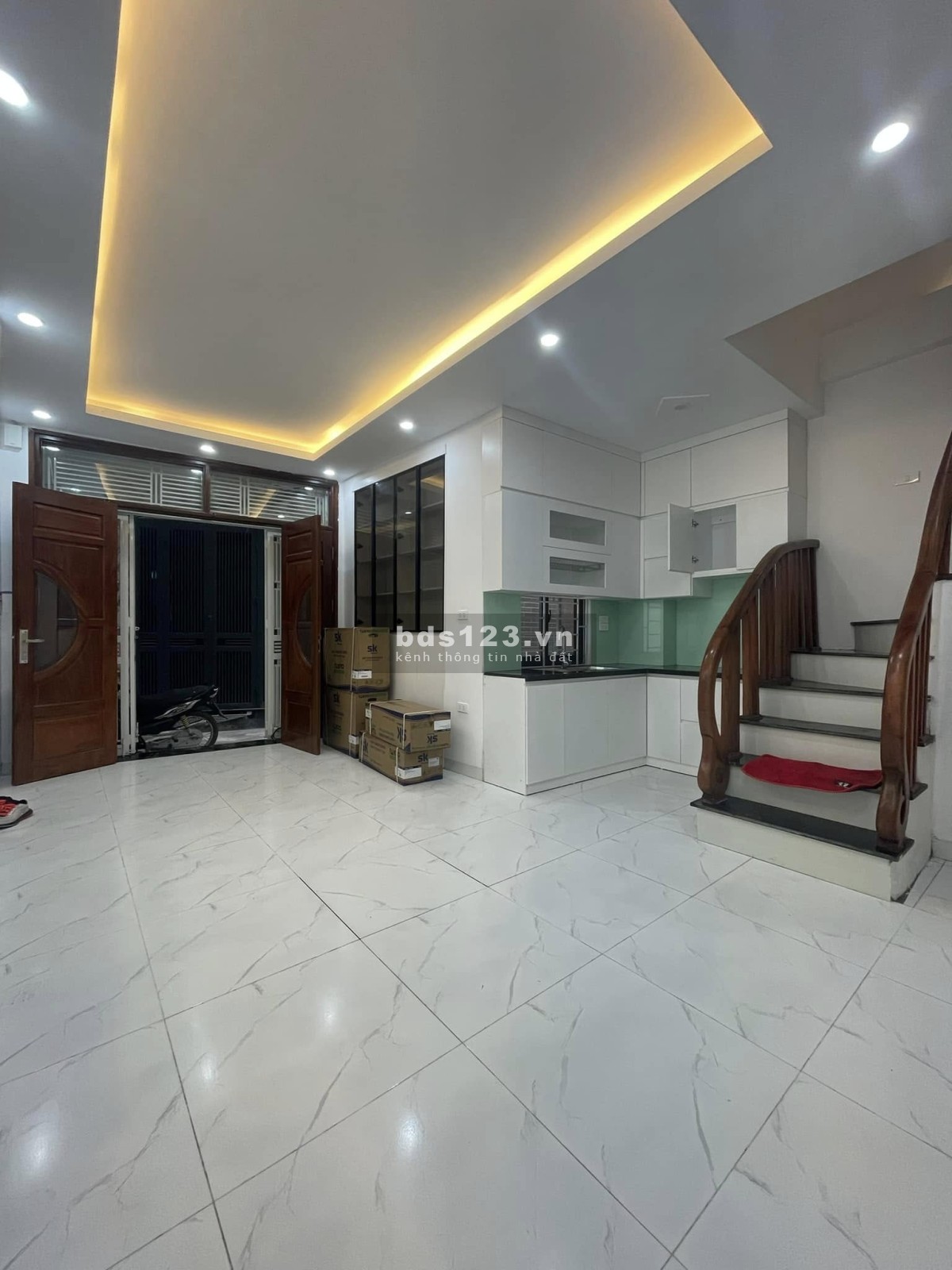 Bán nhà 5 tầng – Mới, lô góc trung tâm Văn Quán – Diện tích 30m² – Mặt tiền 3.5m