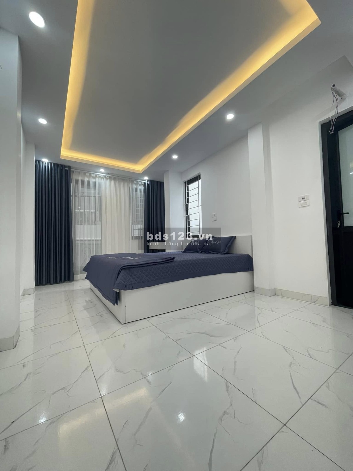 Bán nhà 5 tầng – Mới, lô góc trung tâm Văn Quán – Diện tích 30m² – Mặt tiền 3.5m