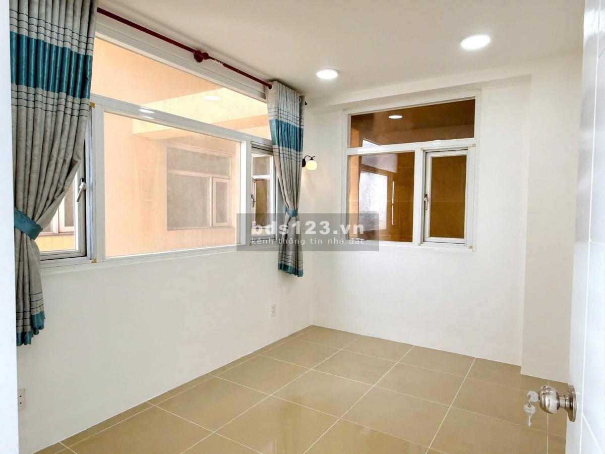 Chung cư Nguyễn Trãi, Bến Thành, Q1, 70m2, 2PN, 12tr/tháng.