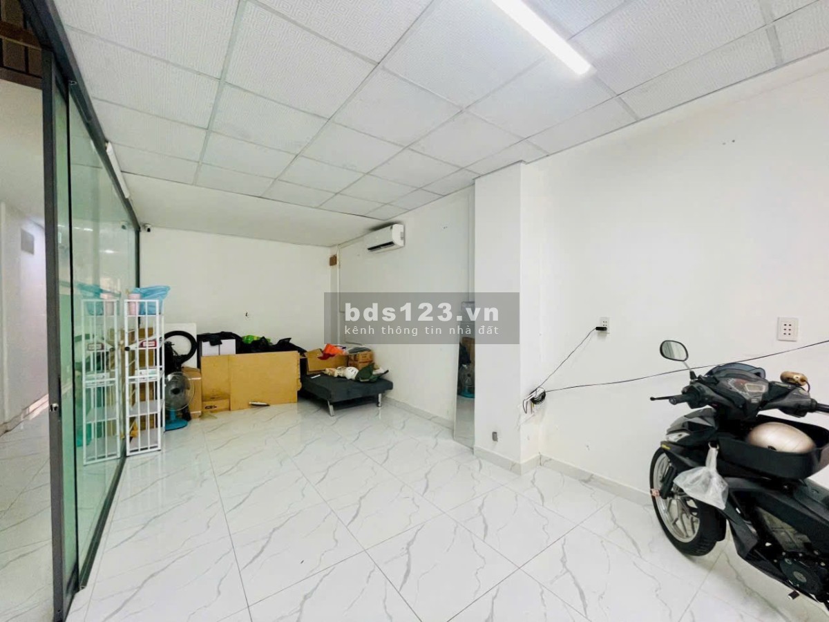 Chính chủ cho thuê mặt bằng kinh doanh đắc địa tại Quận 10 – Giá tốt, hợp đồng minh bạch