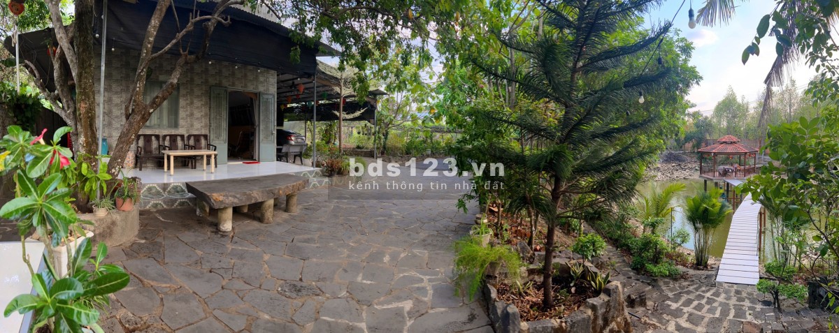 Bán đất có nhà vườn 2700m2 tại Phú Ngọc, Định Quán. Sổ hồng riêng,đường xe hơi, thổ cư. Chỉ 3.65 tỷ.