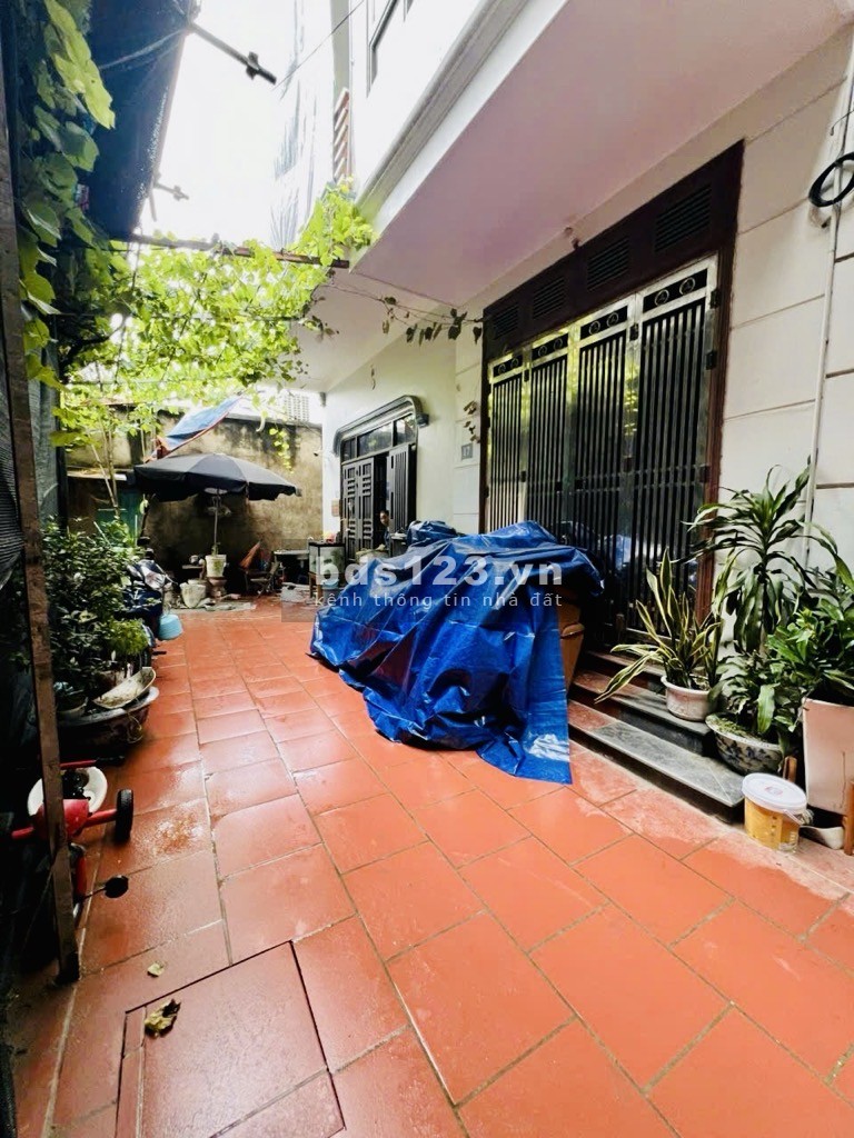 Nhà mặt ngõ Quang Tiến, Nam Từ Liêm - sát đường lớn, full nội thất xịn - giá chỉ 5.6 tỷ!